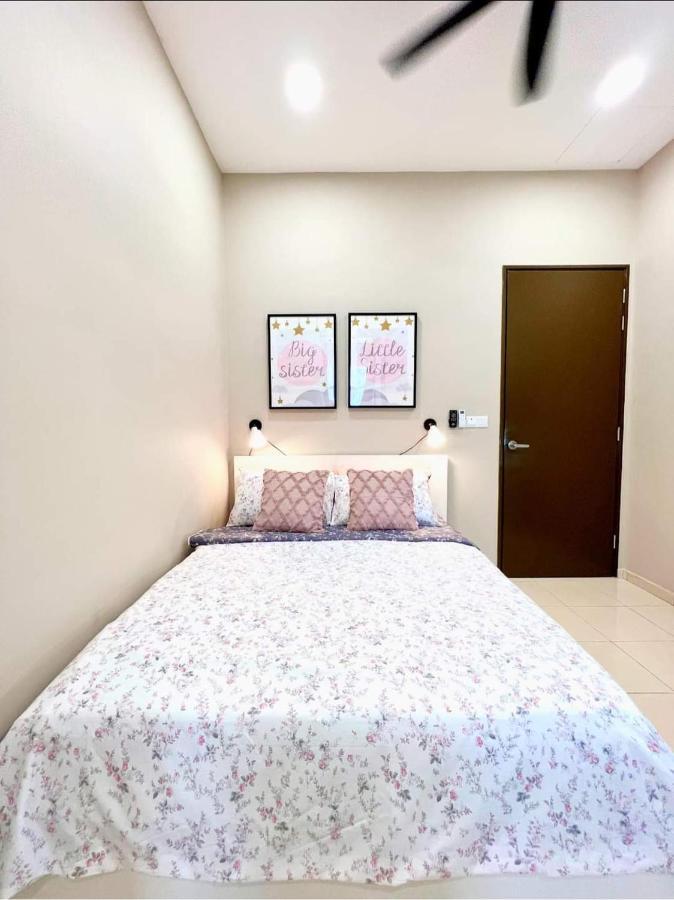 Faridz Homestay At Myra Saujana Kampong Simpang Empat 외부 사진