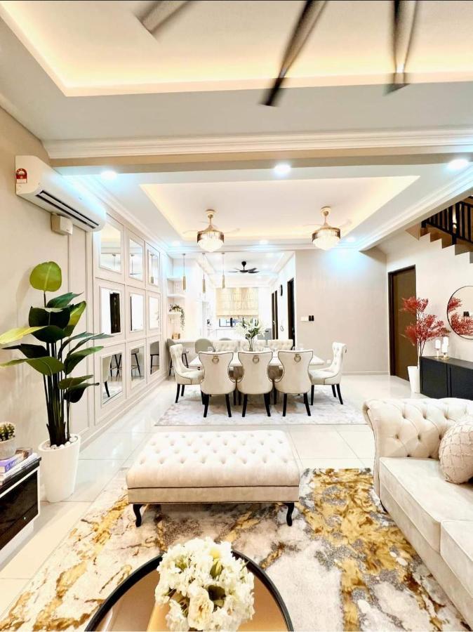 Faridz Homestay At Myra Saujana Kampong Simpang Empat 외부 사진