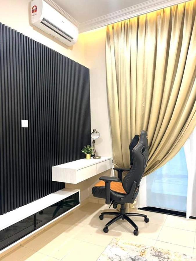Faridz Homestay At Myra Saujana Kampong Simpang Empat 외부 사진