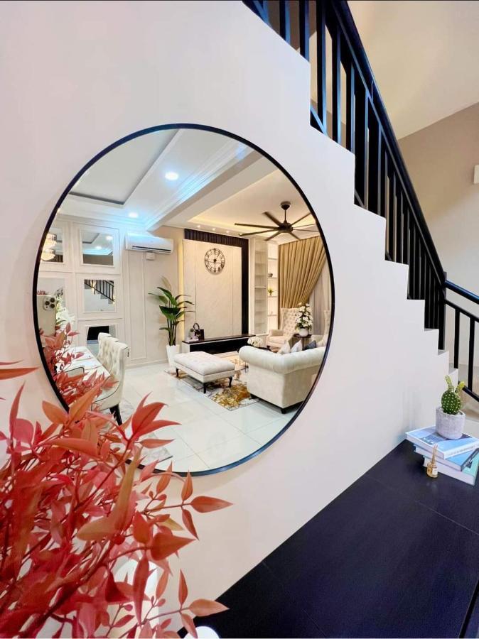 Faridz Homestay At Myra Saujana Kampong Simpang Empat 외부 사진