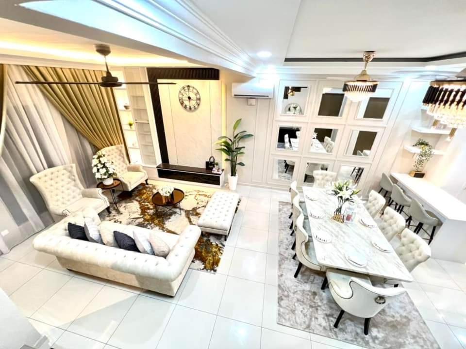 Faridz Homestay At Myra Saujana Kampong Simpang Empat 외부 사진